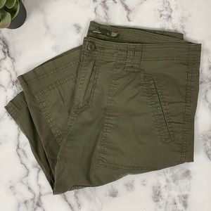Prana Green Cargo Hiking Shorts Size 12